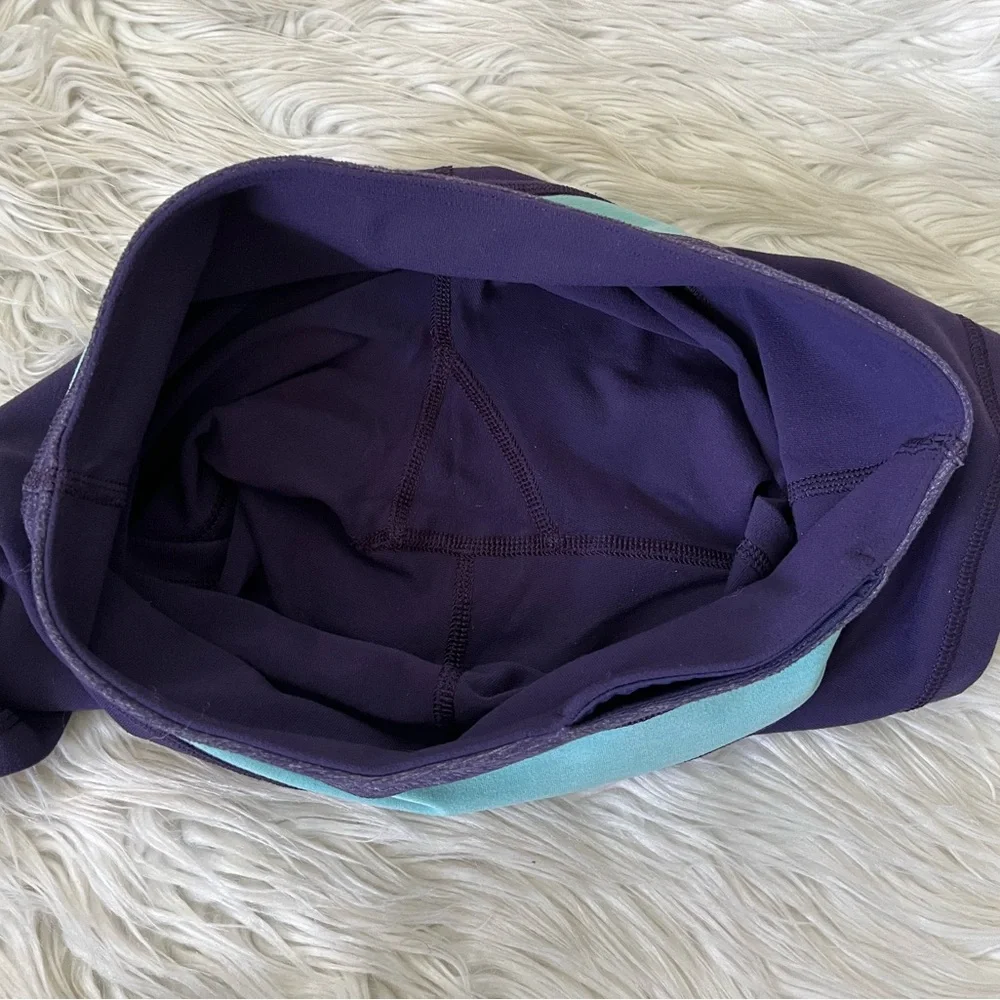 {Lululemon} Reverse Groove Short in Dense Purple / Heathered Angel Blue - Size 4